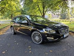 Svart Begagnad 2014 Volvo V60 Summum Kombi | 89 900 kr