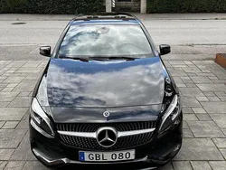 Svart Begagnad 2018 Mercedes A180 AMG Halvkombi | 190 000 kr (Marknadspris)