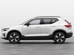 Vit Ny 2025 Volvo EX40 Performance SUV | 635 000 kr (Dyr)