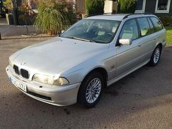 Grå Begagnad 2002 BMW 530 Kombi | 30 000 kr
