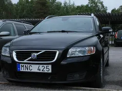 Svart Begagnad 2008 Volvo V50 Summum Kombi | 42 000 kr (Marknadspris)