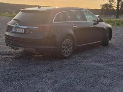 Svart Begagnad 2014 Opel Insignia Country Tourer Business Kombi | 95 000 kr (Marknadspris)