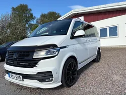 Vit Begagnad 2021 VW Multivan Highline Minibuss | 719 000 kr (Dyr)