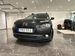 Svart Begagnad 2014 Citroën C4 Cactus Halvkombi | 69 900 kr (Marknadspris)