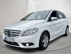Vit Begagnad 2013 Mercedes B180 Minibuss | 49 000 kr