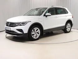 Vit Begagnad 2023 VW Tiguan Elegance SUV | 318 800 kr (Superpris)