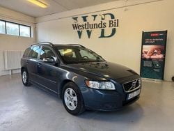 Blå Begagnad 2010 Volvo V50 Momentum Kombi | 59 900 kr (Marknadspris)