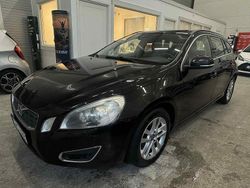 Svart Begagnad 2010 Volvo V60 Momentum Kombi | 64 900 kr (Marknadspris)