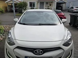 Vit Begagnad 2014 Hyundai i30 Halvkombi | 72 000 kr (Bra pris)