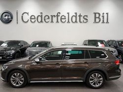 Mörkbrun Begagnad 2016 VW Passat Alltrack Kombi | 169 900 kr (Marknadspris)