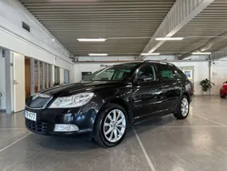 Svart Begagnad 2011 Skoda Octavia Elegance Kombi | 59 900 kr (Bra pris)
