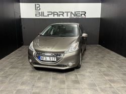 Ljusgrå Begagnad 2012 Peugeot 208 Halvkombi | 78 000 kr (Marknadspris)