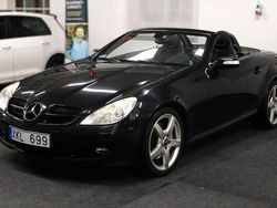 Svart Begagnad 2004 Mercedes SLK350 Cab | 129 900 kr (Marknadspris)