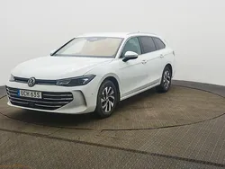 Vit Begagnad 2024 VW Passat Business Kombi | 349 000 kr (Lite dyr)