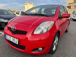 Röd Begagnad 2010 Toyota Yaris Halvkombi | 38 000 kr (Bra pris)