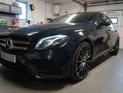 Mörkgrön (grönmetalic) Begagnad 2018 Mercedes E220 AMG line Sedan | 315 000 kr (Marknadspris)