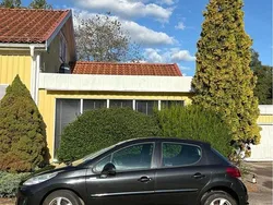 Svart Begagnad 2010 Peugeot 207 Halvkombi | 37 900 kr (Marknadspris)