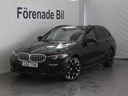 Svart Ny 2025 BMW 330e M Sport Kombi | 629 200 kr (Marknadspris)