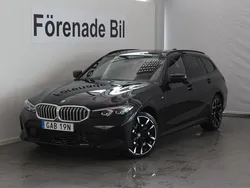 Svart Ny 2025 BMW 330e M Sport Kombi | 654 200 kr (Marknadspris)