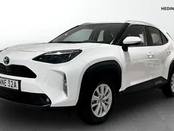 Vit (white) Begagnad 2022 Toyota Yaris Cross SUV | 259 900 kr (Bra pris)