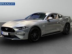 Grå Begagnad 2022 Ford Mustang GT Fastback Sportkupé | 479 900 kr (Marknadspris)