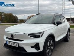 Vit Begagnad 2023 Volvo XC40 Ultimate SUV | 479 900 kr
