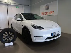 Vit Begagnad 2024 Tesla Model Y Long Range SUV | 529 900 kr (Marknadspris)