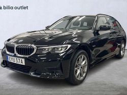 Svart Begagnad 2022 BMW 330 Sport Line Kombi | 309 900 kr (Dyr)