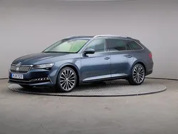 Grå Begagnad 2022 Skoda Superb Business Line Kombi | 365 000 kr (Marknadspris)