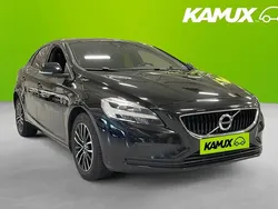 Svart Begagnad 2018 Volvo V40 Momentum Kombi | 164 900 kr (Marknadspris)