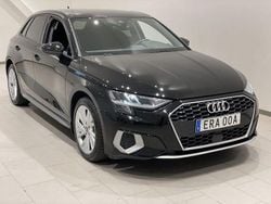 Svart (brilliantsvart) Begagnad 2023 Audi A3 Sportback Advanced Plus Halvkombi | 264 900 kr (Bra pris)