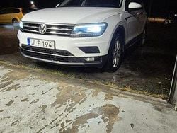 Vit Begagnad 2020 VW Tiguan Allspace SUV | 289 500 kr (Bra pris)