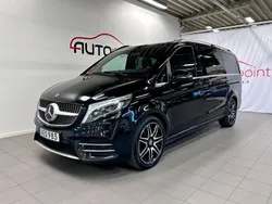 Svart Begagnad 2022 Mercedes V300 Avantgarde Minibuss | 599 000 kr (Marknadspris)
