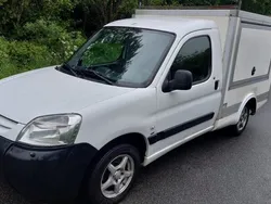 Vit Begagnad 2007 Peugeot Partner Minibuss | 28 000 kr (Marknadspris)