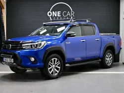 Blå Begagnad 2016 Toyota HiLux Premium Pickup | 374 800 kr (Marknadspris)