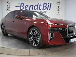 Röd Begagnad 2023 BMW i7 M Sport Sedan | 1 129 000 kr