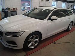 Vit Begagnad 2017 Volvo V90 Kinetic Kombi | 179 000 kr (Marknadspris)