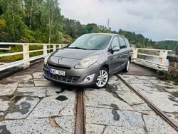 Grå Begagnad 2010 Renault Grand Scénic III Minibuss | 39 900 kr (Marknadspris)