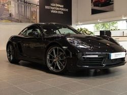 Svart (jet black metallic) Begagnad 2024 Porsche 718 Cayman Edition Sportkupé | 795 000 kr