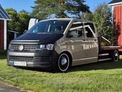 Brun Begagnad 2016 VW T6 Van | 239 000 kr