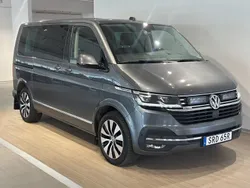 Grå Begagnad 2021 VW Multivan Highline Kombi | 619 000 kr (Bra pris)