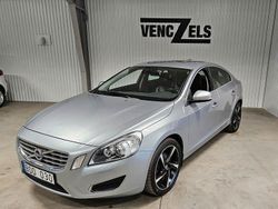 Silver (silver metallic) Begagnad 2011 Volvo S60 Summum Sedan | 99 000 kr (Lite dyr)