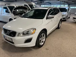 Vit Begagnad 2012 Volvo XC60 R-Design SUV | 124 000 kr (Marknadspris)