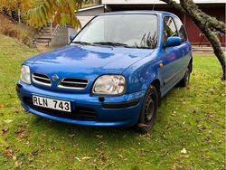 Blå Begagnad 2000 Nissan Micra Halvkombi | 15 000 kr