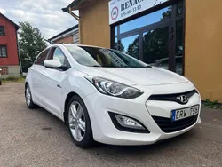 Vit Begagnad 2013 Hyundai i30 Sport Halvkombi | 59 900 kr (Bra pris)