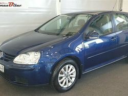 Blå Begagnad 2006 VW Golf V Design Halvkombi | 49 900 kr (Marknadspris)