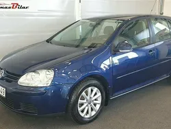 Blå Begagnad 2006 VW Golf V Design Halvkombi | 49 900 kr (Lite dyr)