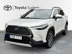 Vit Begagnad 2022 Toyota Corolla Cross Style SUV | 359 000 kr (Marknadspris)
