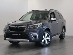 Grå Begagnad 2021 Subaru Forester SUV | 327 800 kr (Marknadspris)