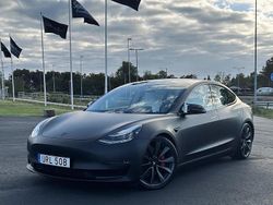 Blå Begagnad 2020 Tesla Model 3 Performance Sedan | 319 000 kr (Marknadspris)